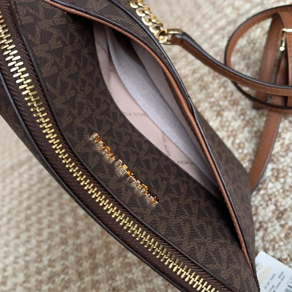 Michael Kors Jet Set Travel Medium Dome Crossbody - Picture 12 of 16
